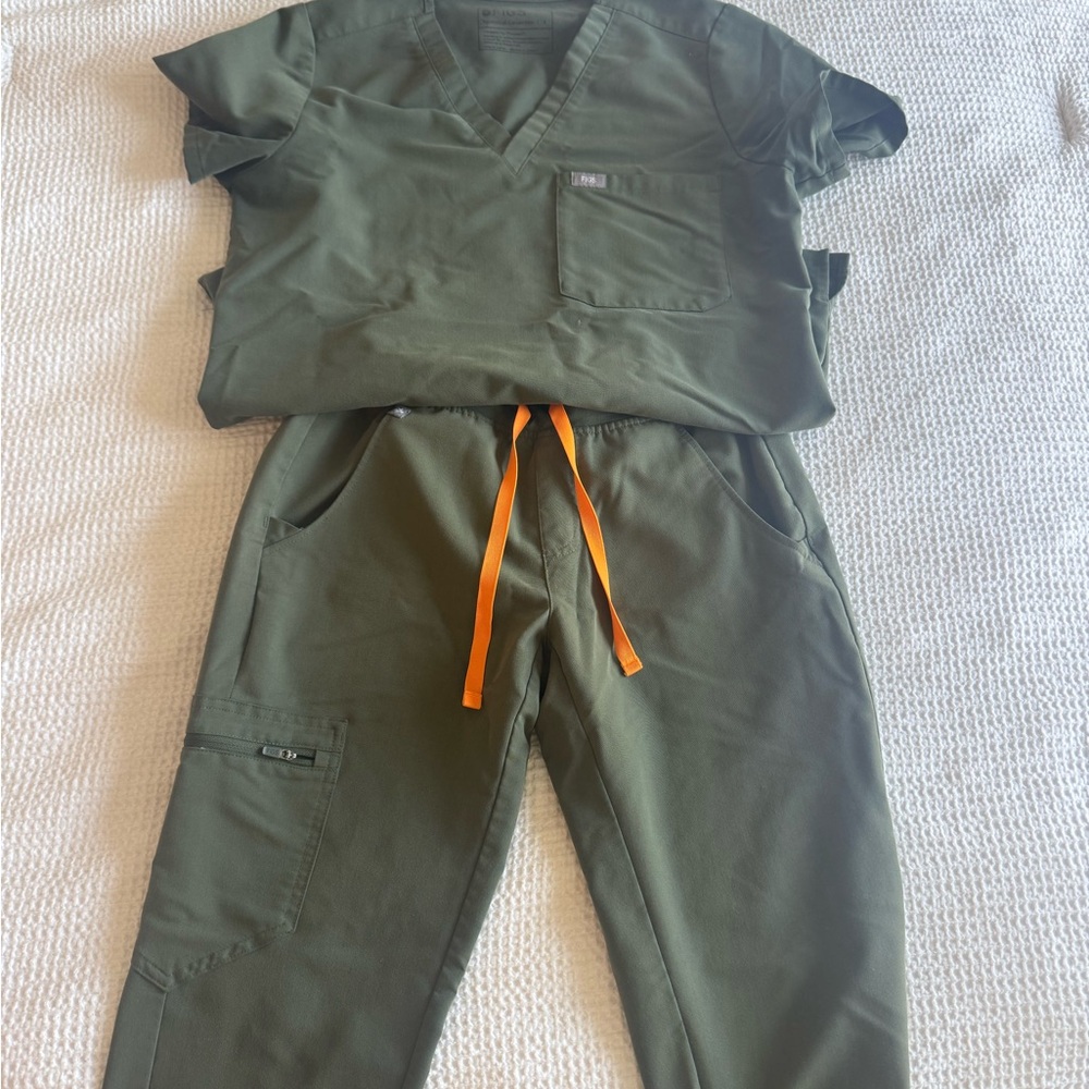 Figs Olive Green Scrub Set with Orange Drawstring